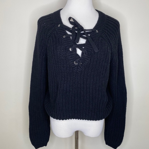 Kendall and Kylie Chunky Lace up Sweater Large - Picture 7 of 7